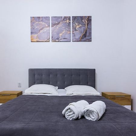 Vodna White Apartment Lviv Buitenkant foto