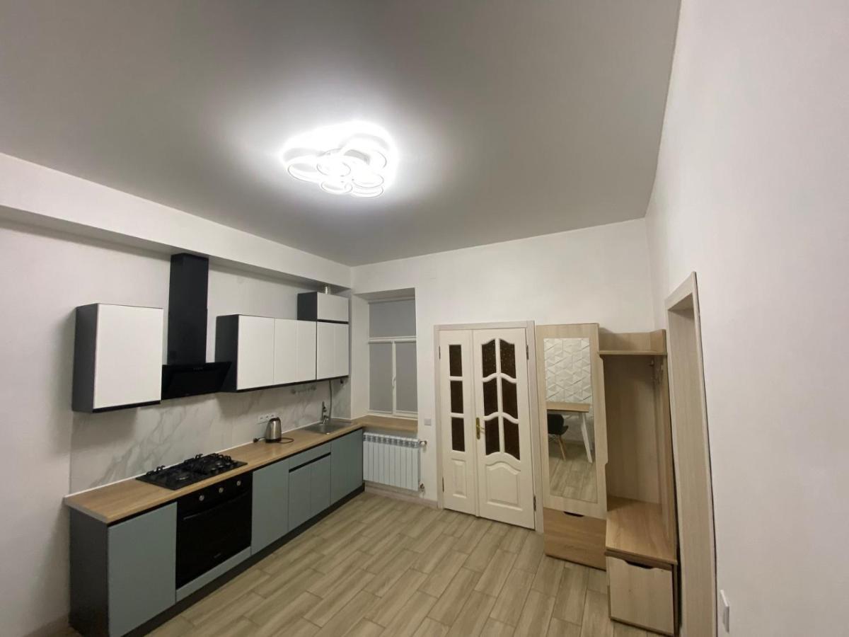 Vodna White Apartment Lviv Buitenkant foto