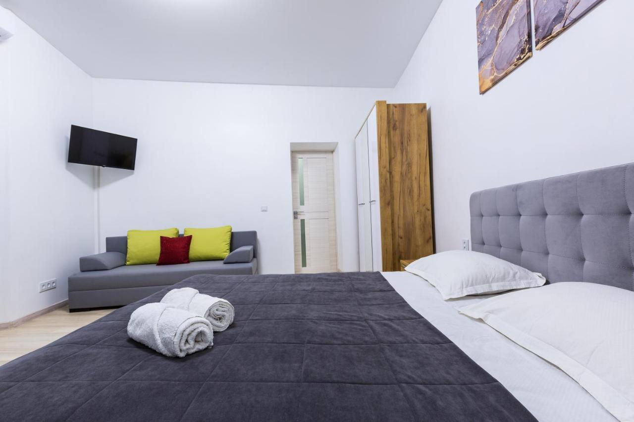 Vodna White Apartment Lviv Buitenkant foto